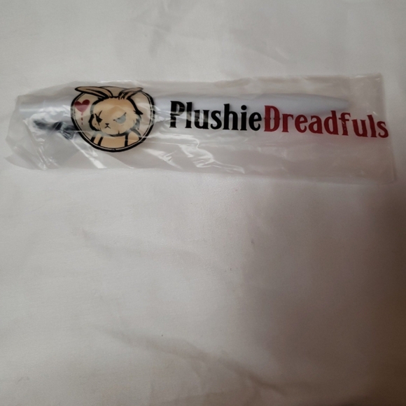 Plushie Dreadful Numb Bunny ink pen - Picture 5 of 5